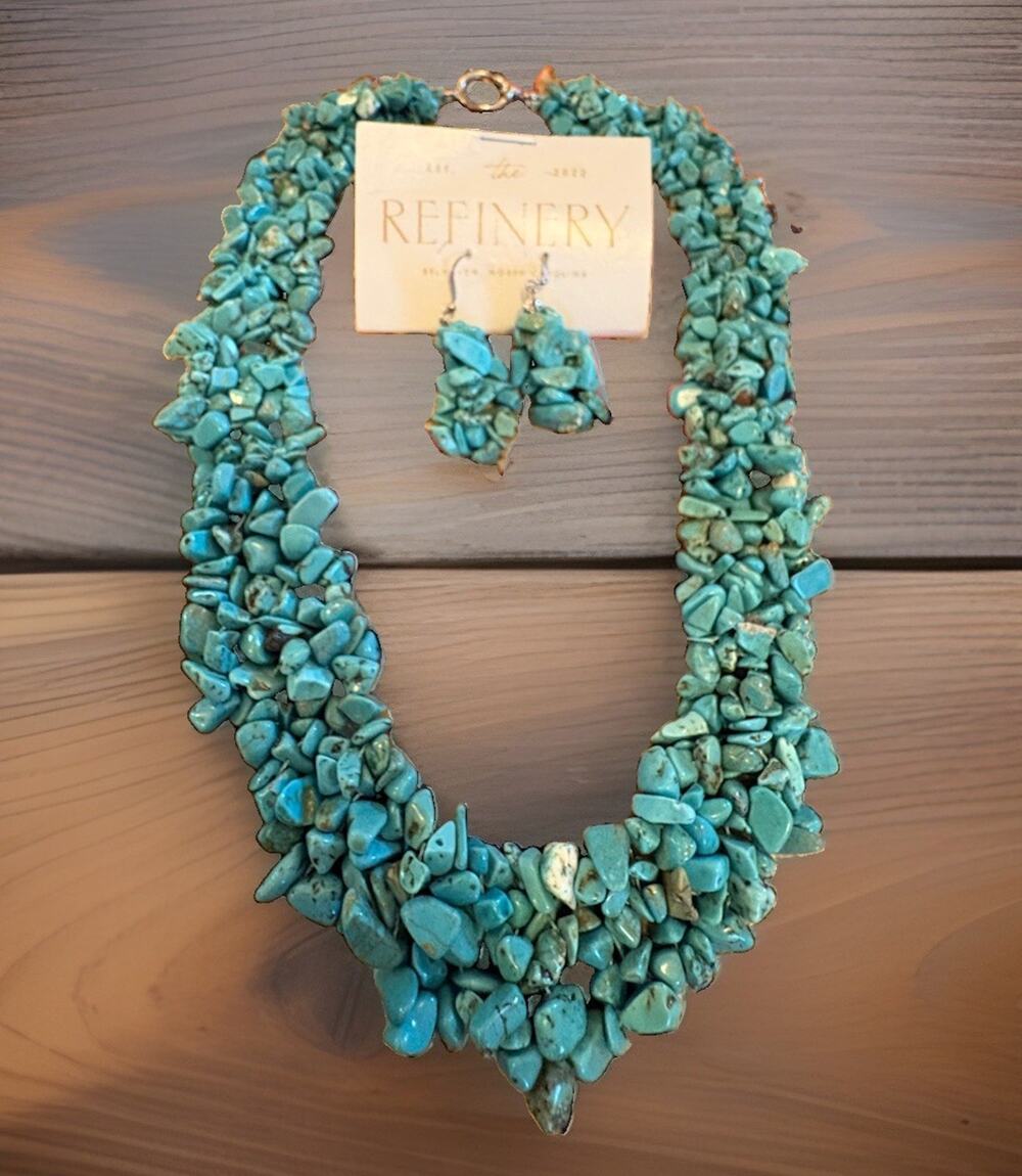 Vintage Southwestern Woven Genuine Turquoise Chip Beaded Necklace Earring Set